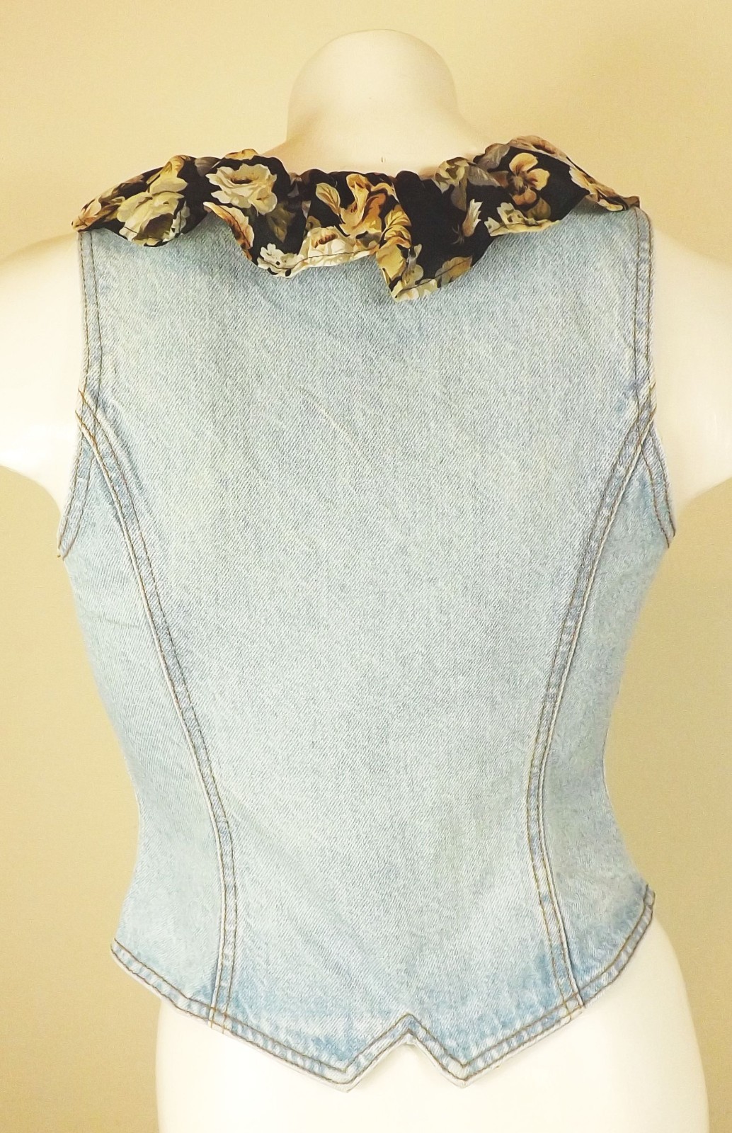 California Concepts Button Front Denim Vest Fitted Vintage Sz S+? Floral Ruffle
