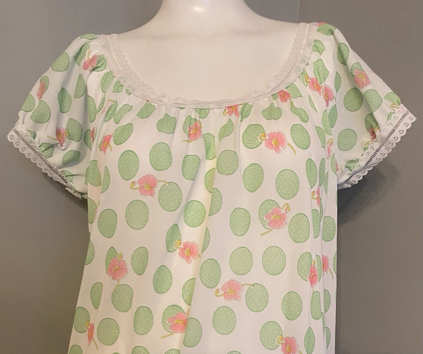 Vintage Nylon & Lace Babydoll Nightgown Size XL Nightie Lingerie Green and Pink