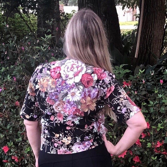 Vintage floral print bouquet button front top women’s size medium