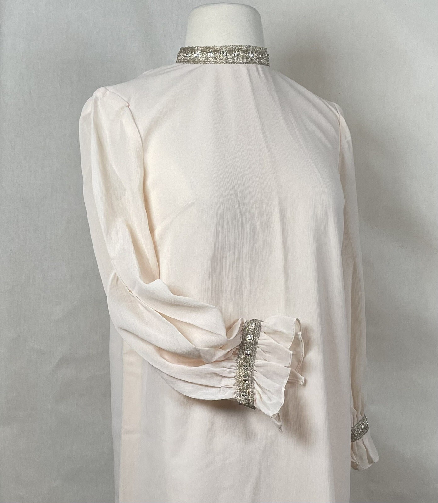 Light Blush Chiffon Vintage 1960s Evening Shift Dress XS Fancy Collar Organza