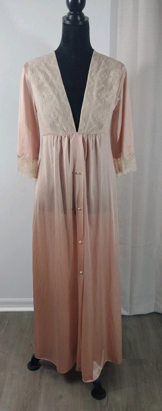 VTG 70s Shadowline Peignoir Robe Small Pink Lace Pearl Button Coquette Made USA