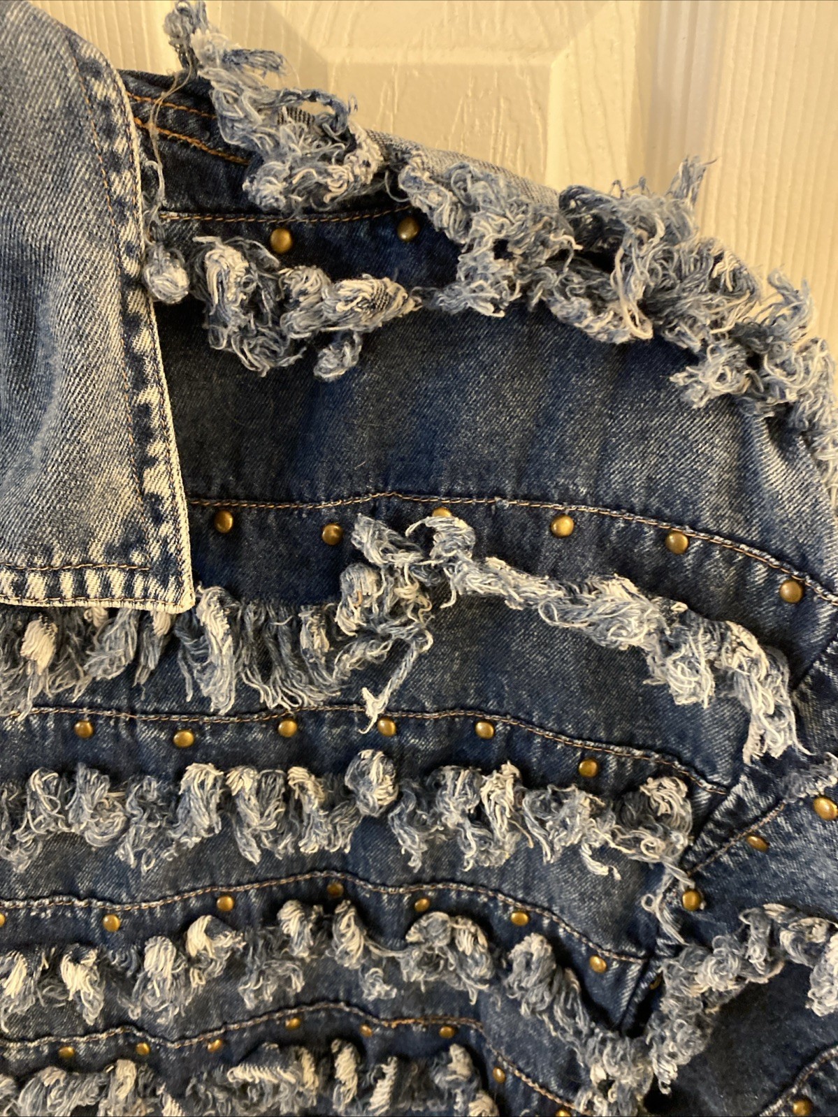 VTG Style Frayed Shaggy Fringe Denim Shacket L Brass Tone Buttons Boho Western