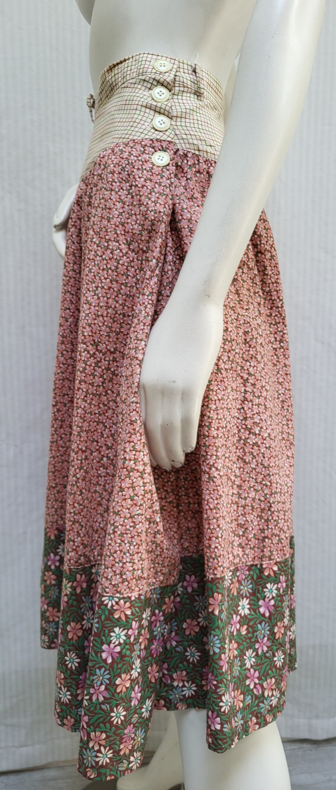 Vintage East River Clothing Co. Floral Tiered Skirt – Size Small – Waist 27″