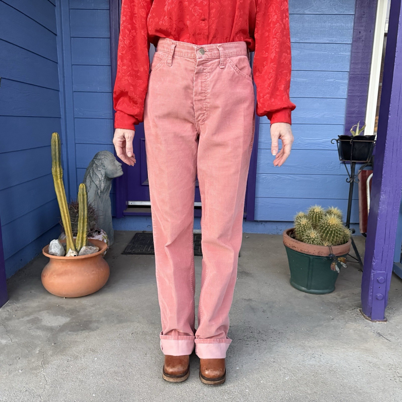 Vintage 80s Peach Wranglers Size 26” High Waisted Corduroy Jeans In Great Shape!