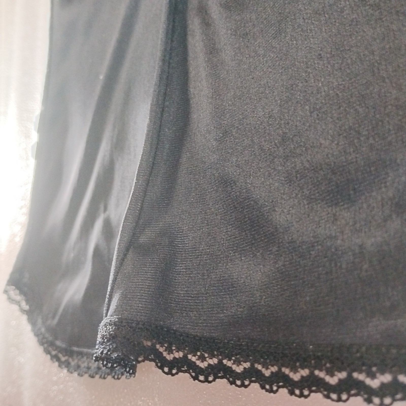 Vintage Vanity Fair Sz 38/44 Black Camisole Cami Lace Adjustable Slip