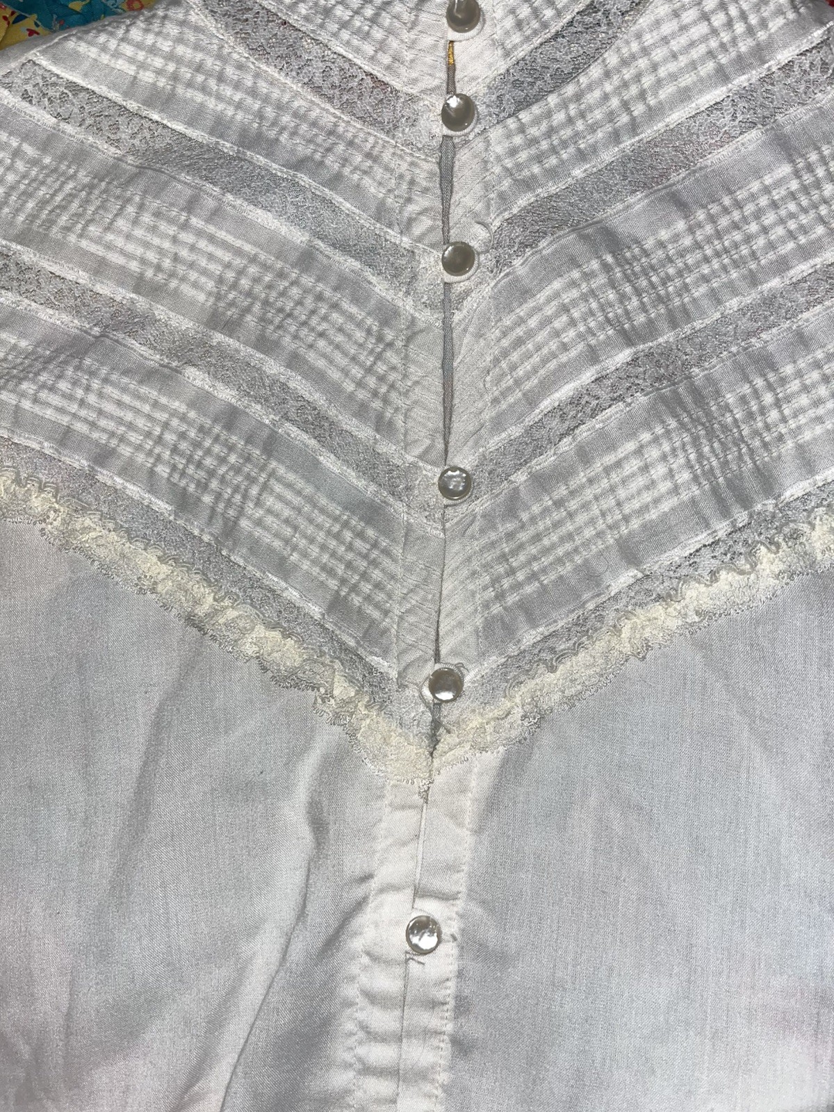 Vintage 1980s Alice Stuart Lace High Collar Button up Blouse, S