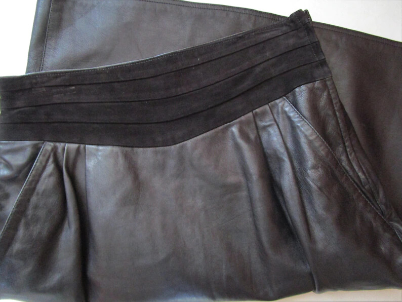M Bergdorf Goodman Black Leather Pencil Skirt 1980s Cummerbund Slash Pockets