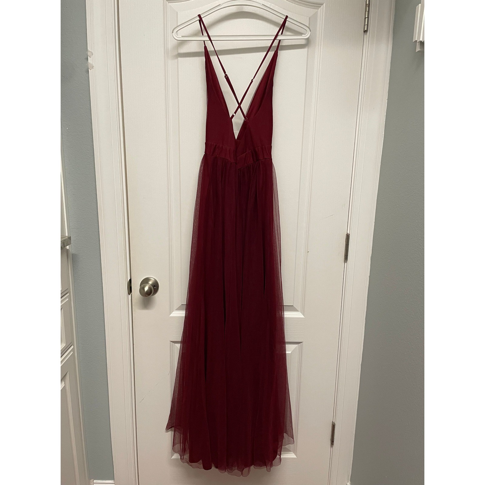 Luxxel Maroon Dark Red Deep V-Neck Spaghetti Formal Dress Size Small