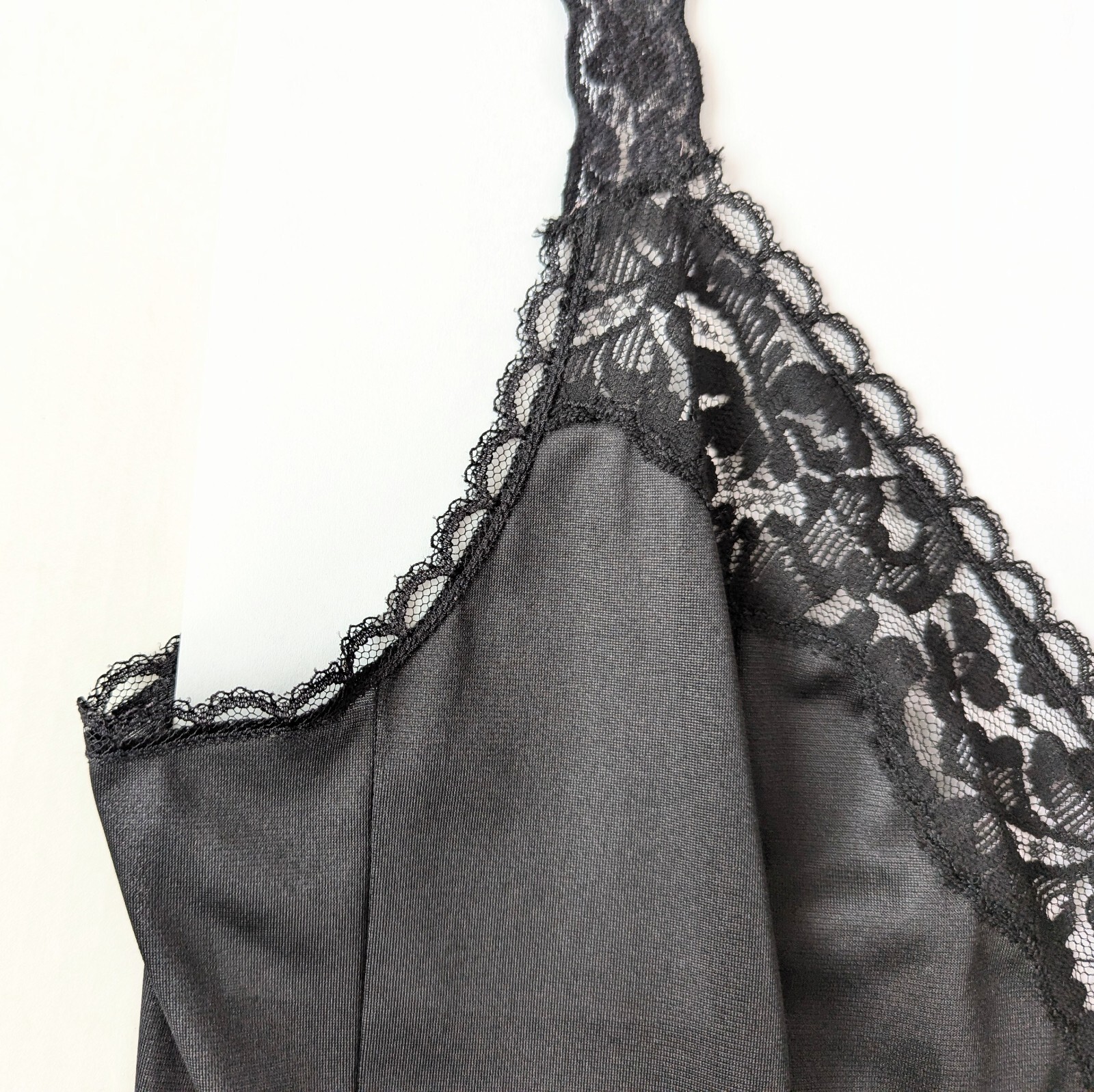 Vanity Fair 36 / 20″ Full Slip Black Princess Seams Made in USA Stretch Straps