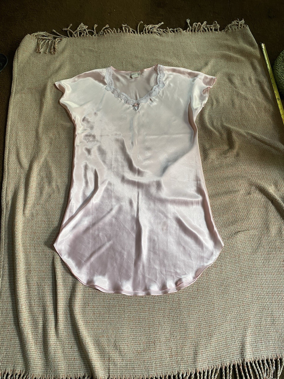 Vintage 70S Pink Nightgown, Lace, And Flower Measurements And Photos With Tags