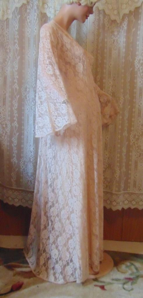 VTG Glydons Peignoir Set Chantilly Lace Bell Sleeve Robe Nylon Gown 36B