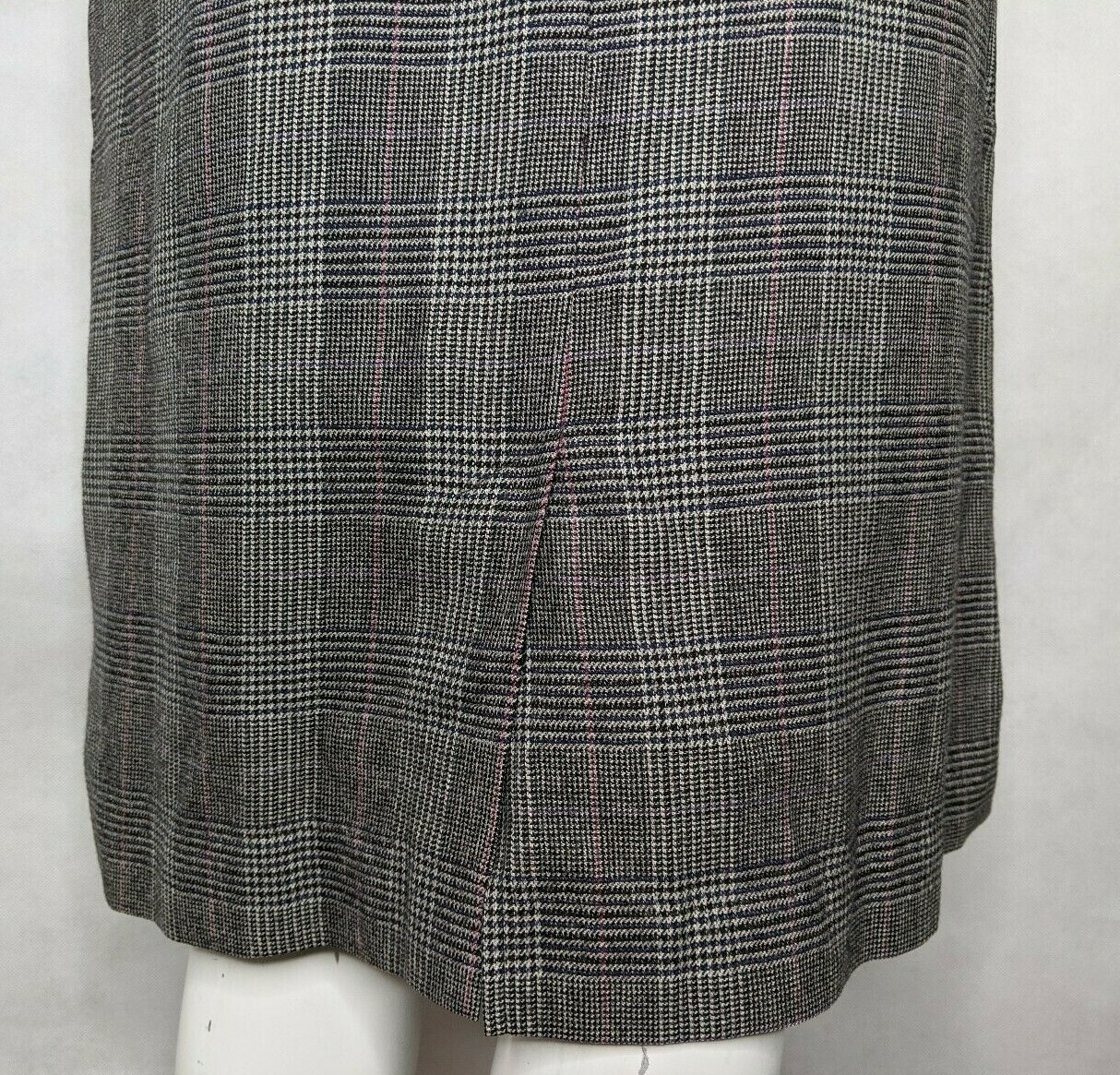 Plaid Vintage Skirt Pattern Jos. A Bank Below Knee Pockets Black White 10
