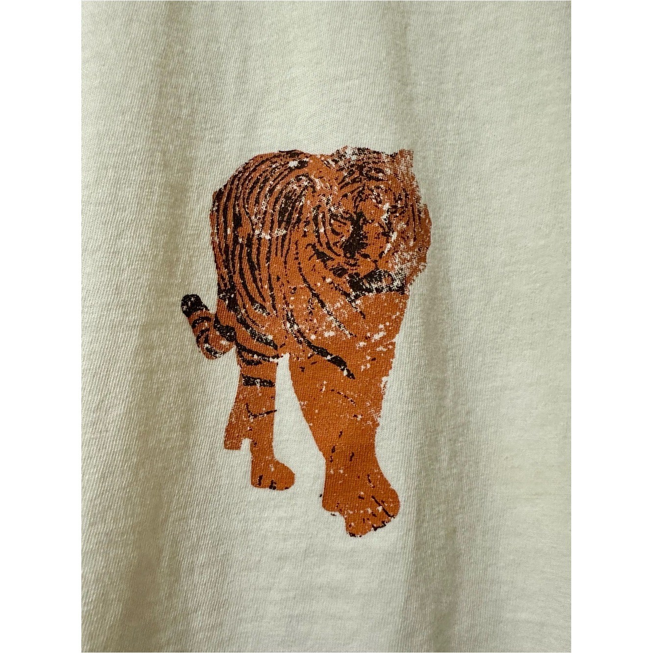 Vintage Canvas Tiger Tee in White. Size M