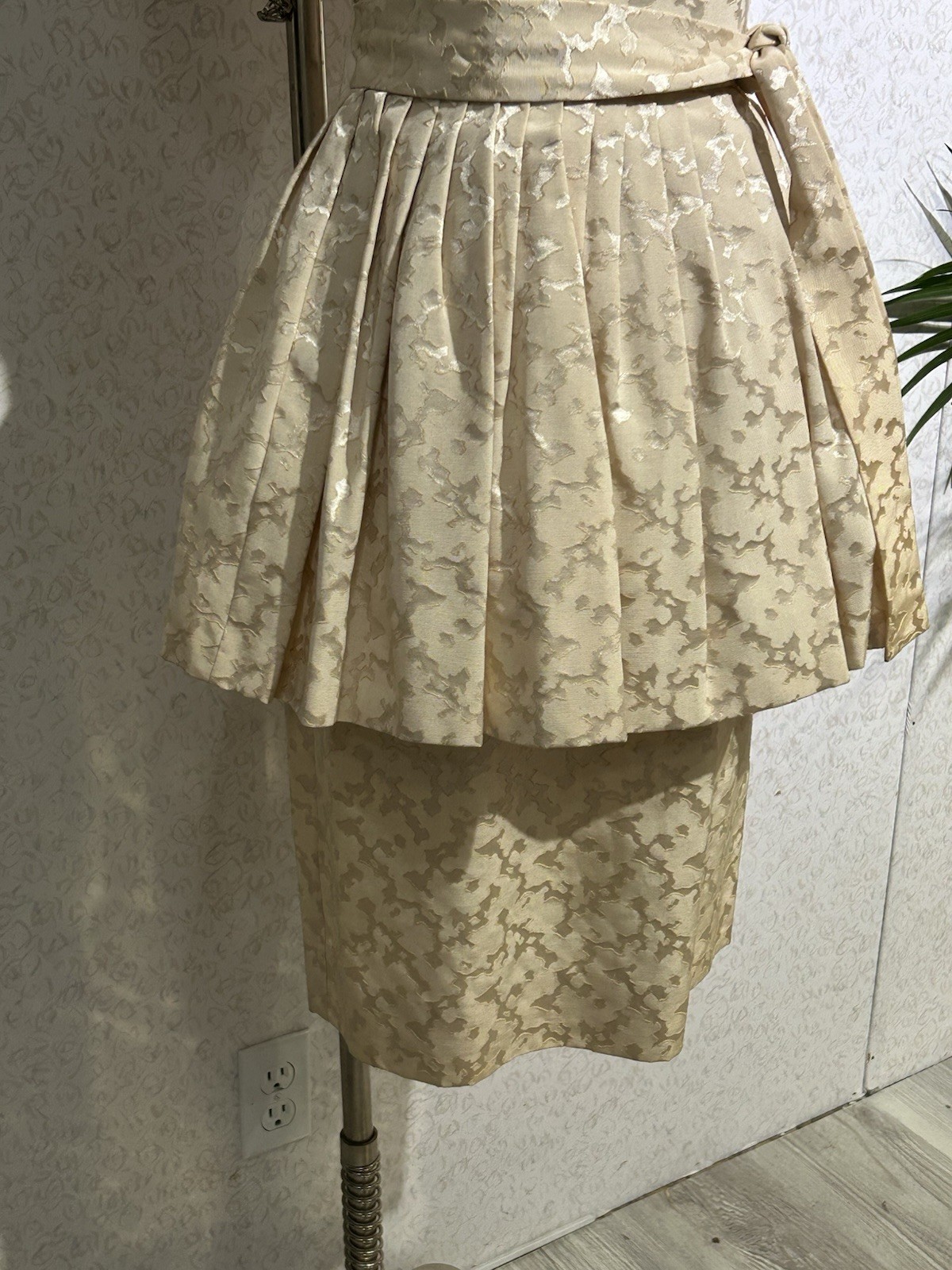 Vintage Brocade 1960’s Beige Blush Peplum On Pencil Dress Party Dress