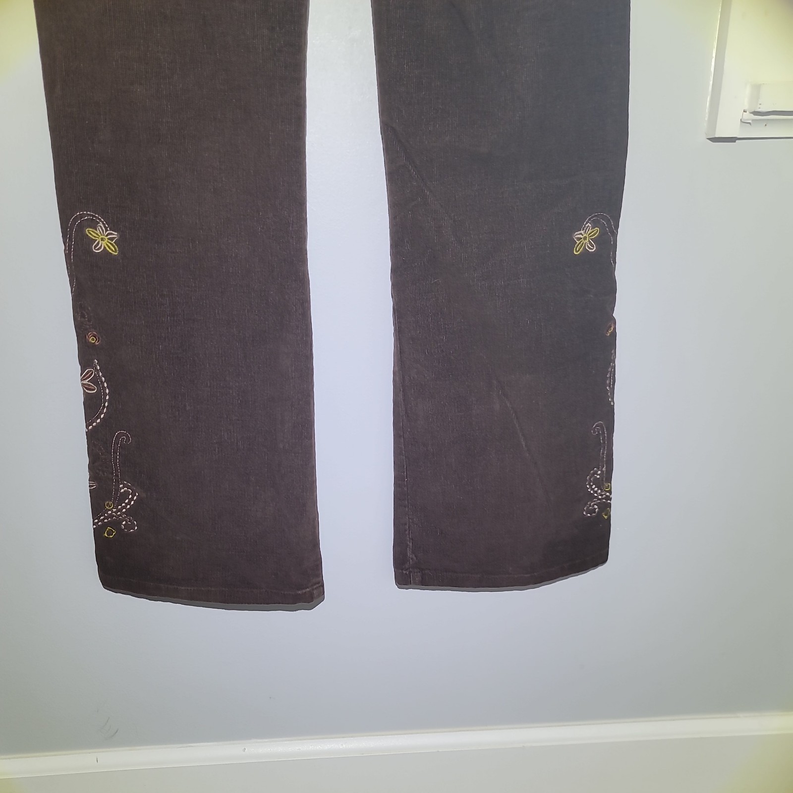 Vintage Zena Jeans Brown Corduroy Embroidered Women’s Size 10 Mid Rise