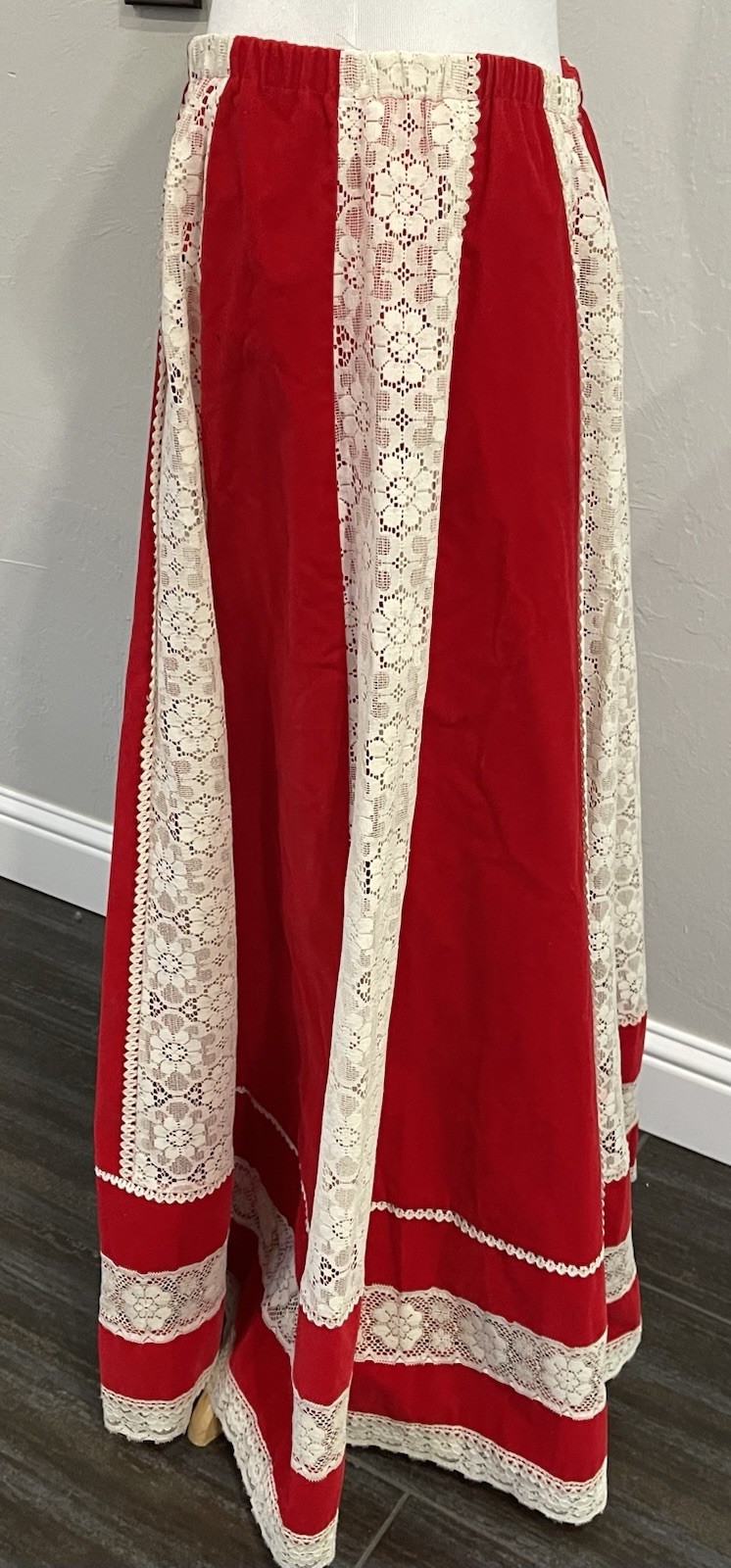 70s Red Velveteen Lace Prairie Revival Skirt Christmas Mrs. Claus Festival READ