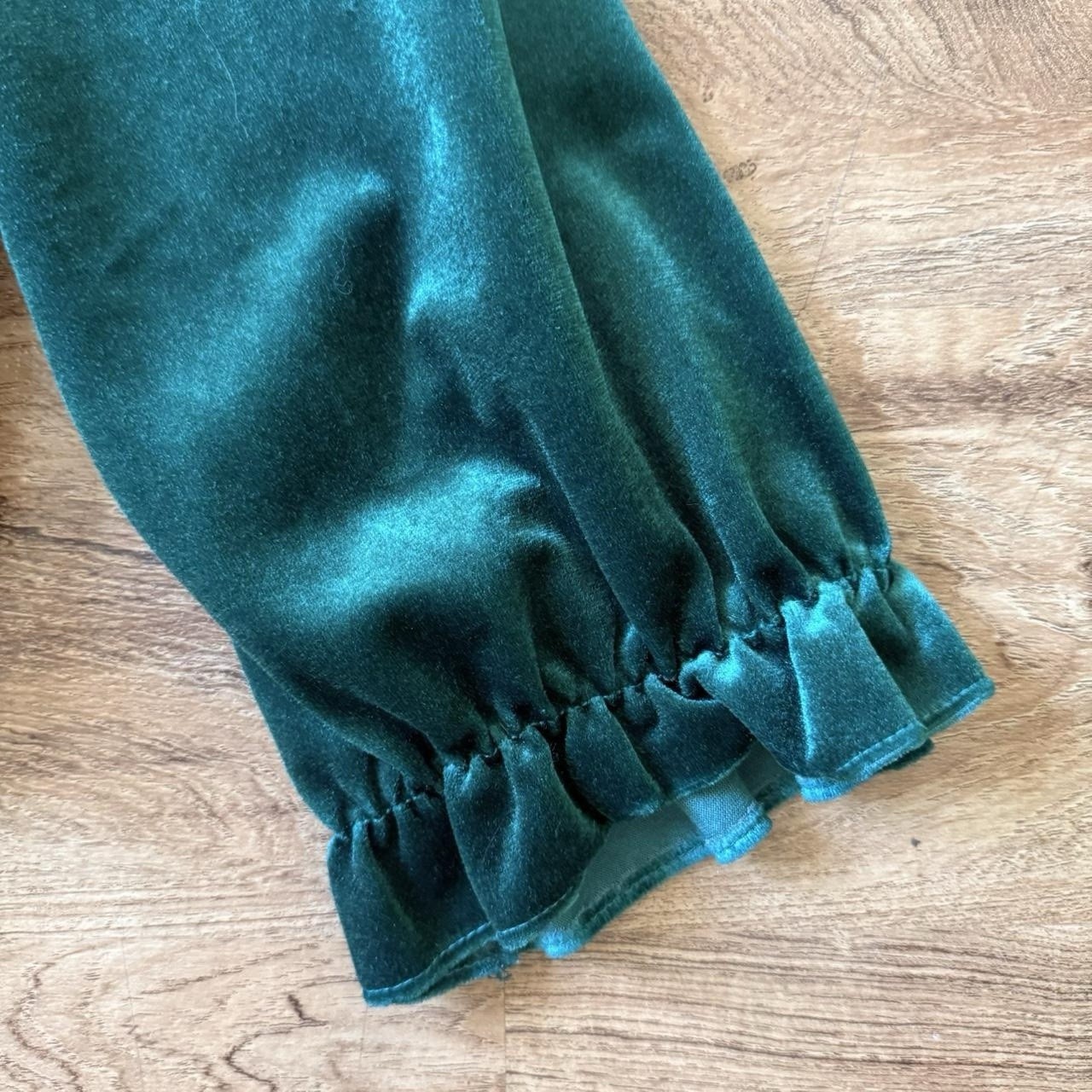 Gilligan & O’Malley Green Velvet Vintage Nightgown Medium 12-14 Ruffle Collar