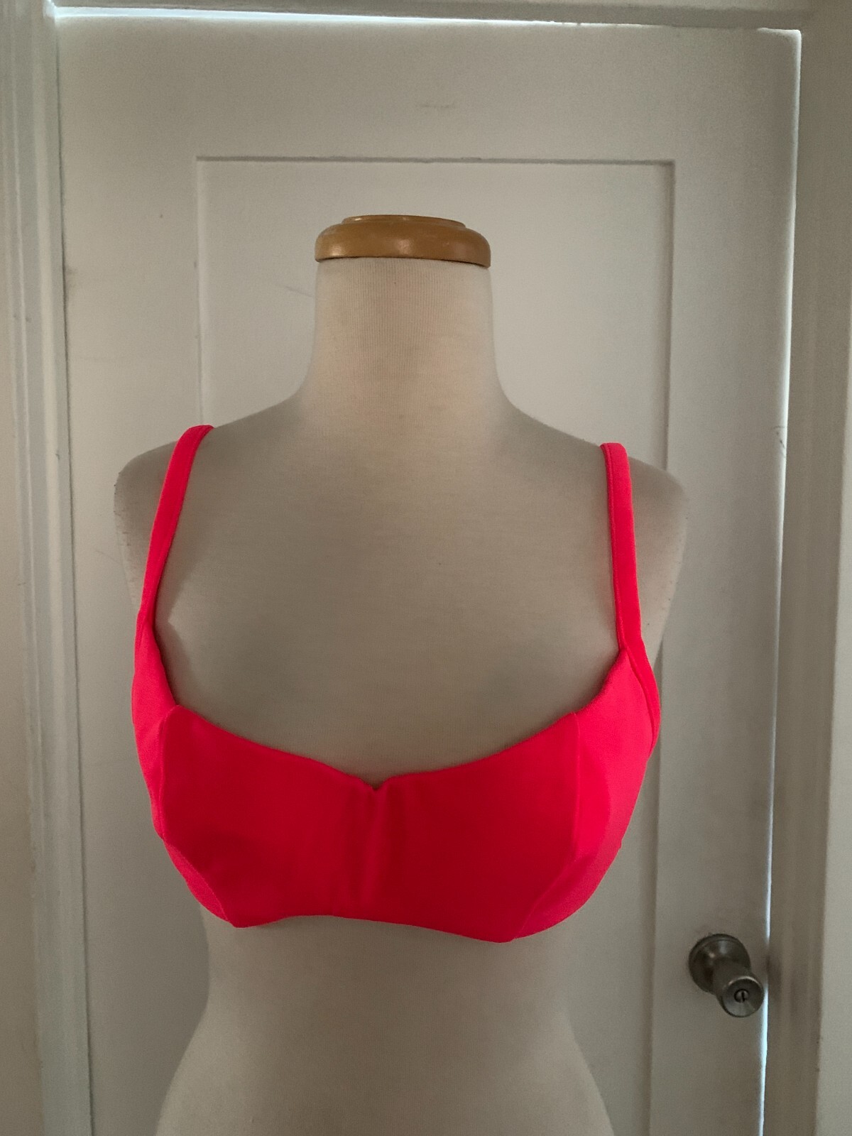 Illusions by Cole Hot PINK Bikini top Size 6 B/C Cup NWT
