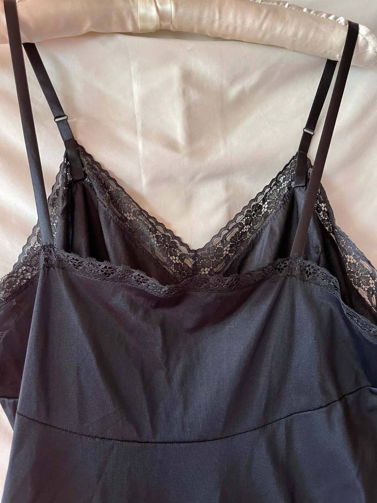 VINTAGE VANITY FAIR BLACK CAMI SLIP DRESS, SIZE 38, Adjustable straps, EUC