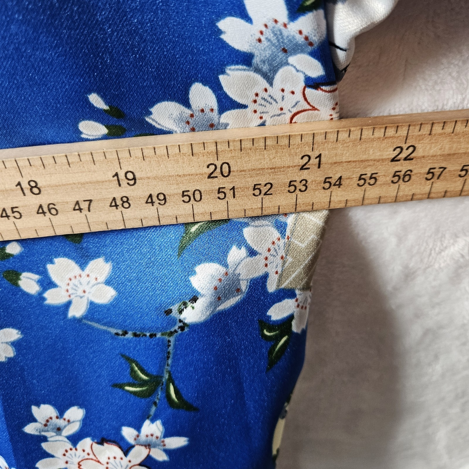 Vintage Kimono Robe Womens M Satin Royal Blue Japanese Style Geisha Artsy