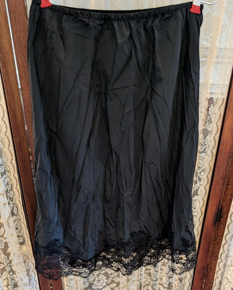 Vintage Odetta Barsa Black Lace Half Slip Hand Embroidered Portugal M