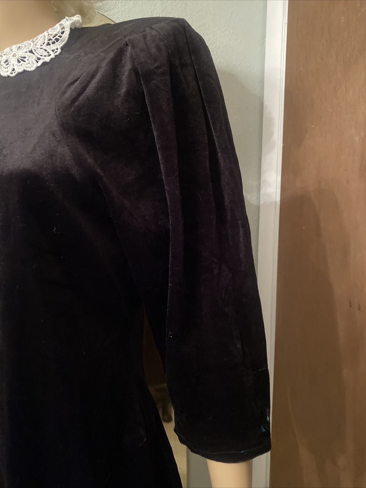 Vintage Long Black Velvet Dress Lace Collar By Paquette Too! Size 12