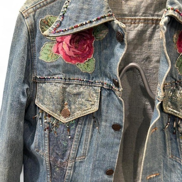 Add 'Vintage Jean jacket size S-34/36 (s1) by Sears awesome retro embellishments
