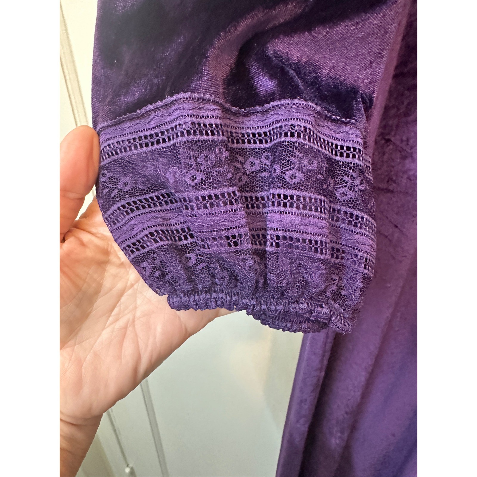Wildcrest Vintage Purple Velour Robe Lace Yoke Long Lounger Zipper Front M 12-14