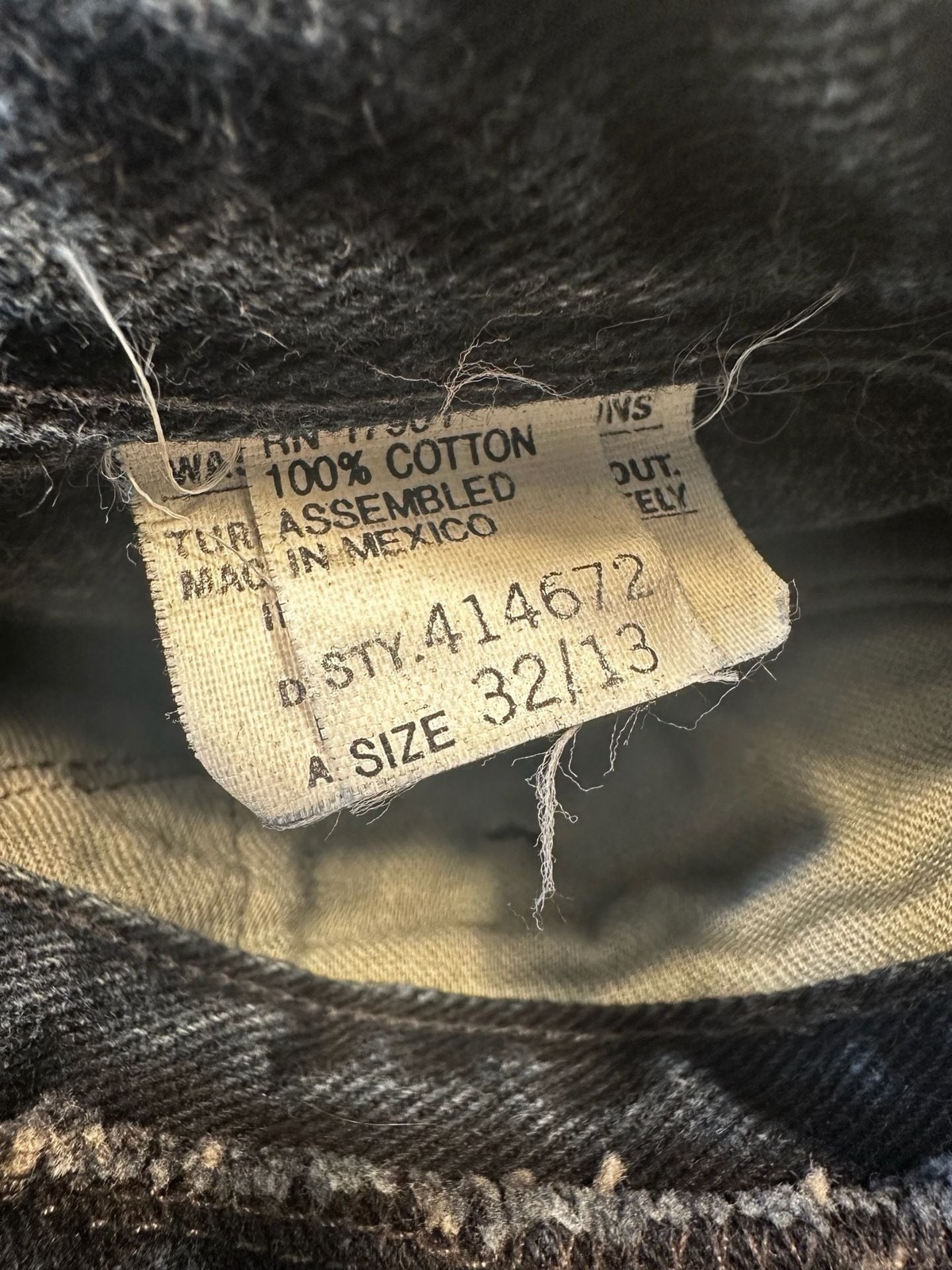 13/32 Vintage Rocky Mountain Clothing High Waisted Western V-Yoke Jeans