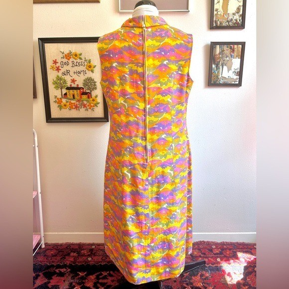 Vintage 60s Woven Linen Psychedelic Flower Power Fitted Dress