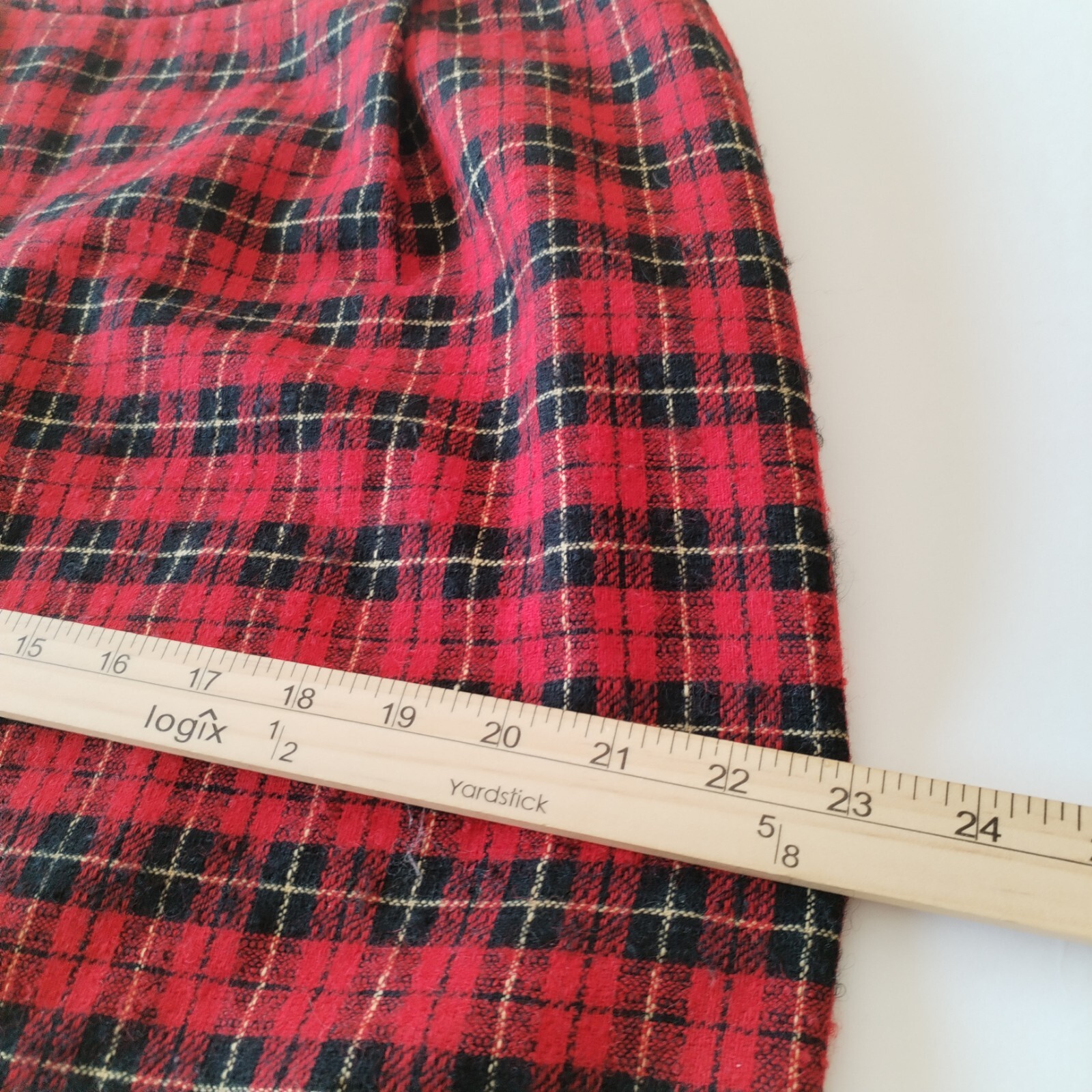 Vintage Pendleton Skirt Size 16 Red Tartan Plaid Wool Knee Length Dark Academia