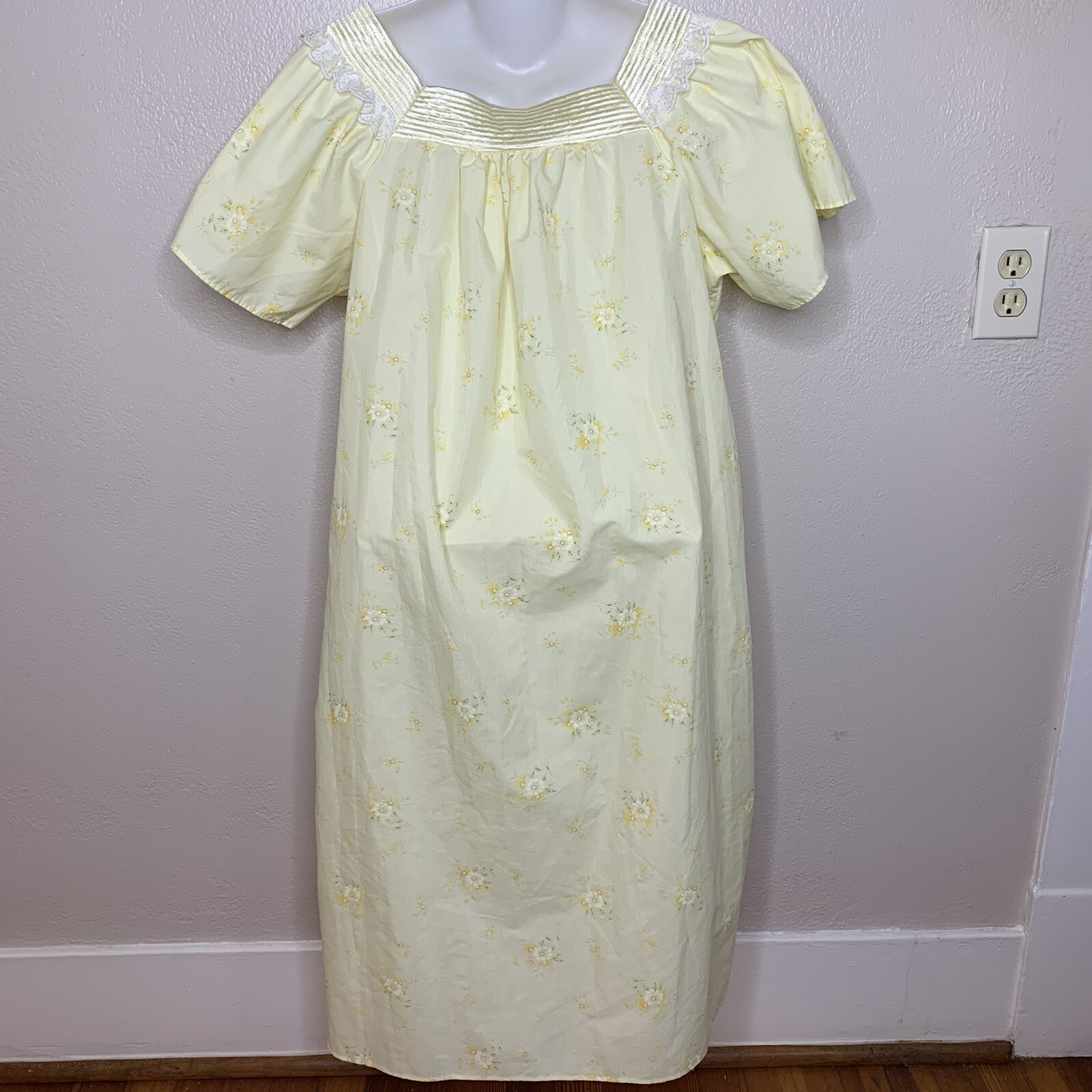Previews USA Vtg Dress Womens 44X36 Yellow Floral Night Gown House Lounge