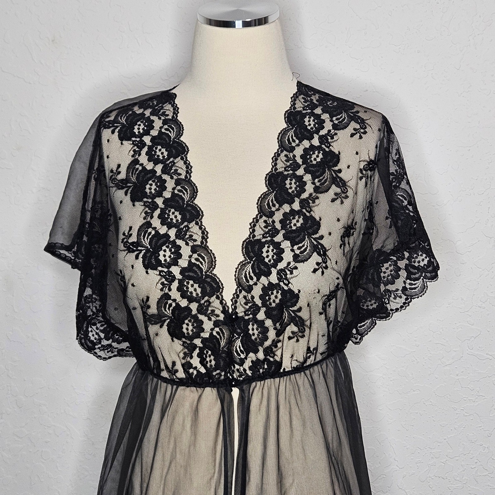 Vintage ILGWU Black Sheer Mesh Lace Maxi Robe Duster Women Medium Made in USA