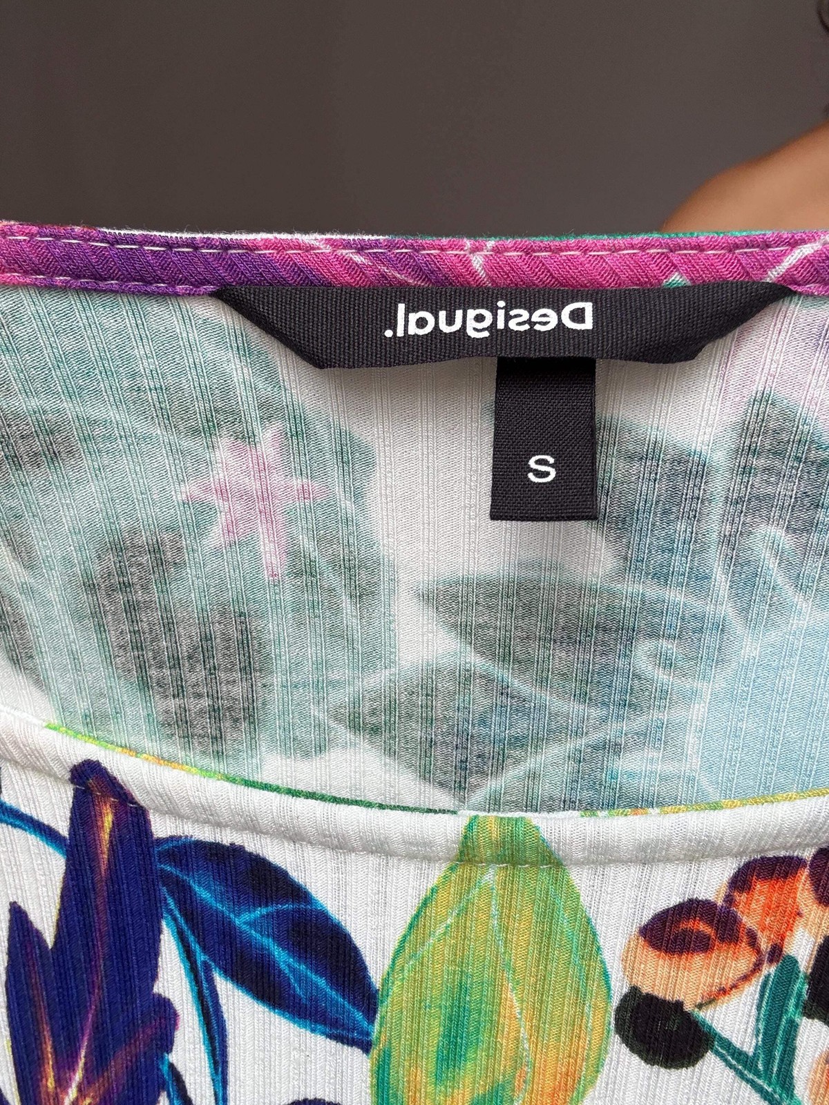 Desigual floral mini dress, feminine fitted silhouette, ribbed texture, adjustab