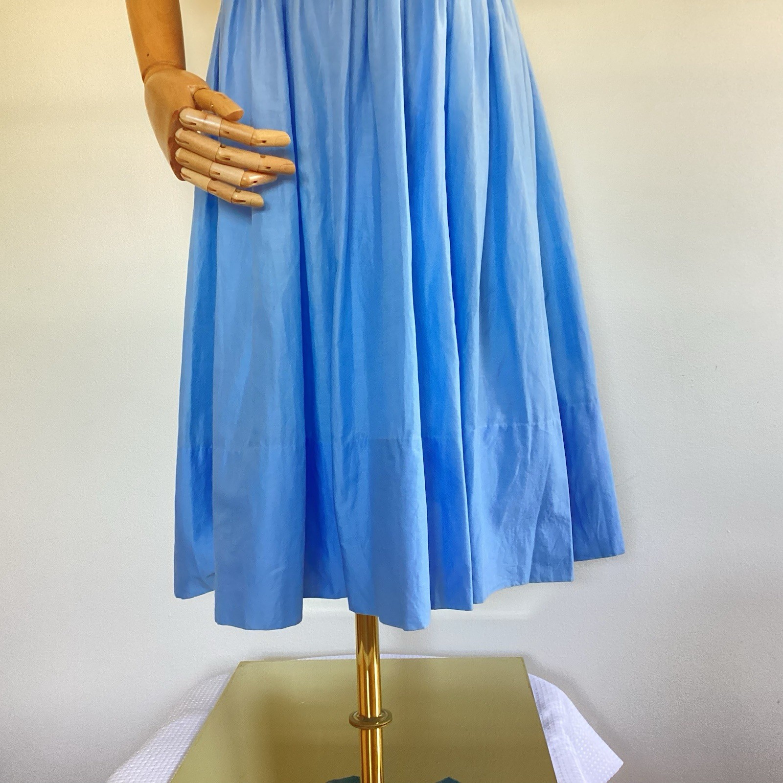 Vintage R & K Originals Blue and White Cap Sleeved Pleated A-Line Dress w/Lace
