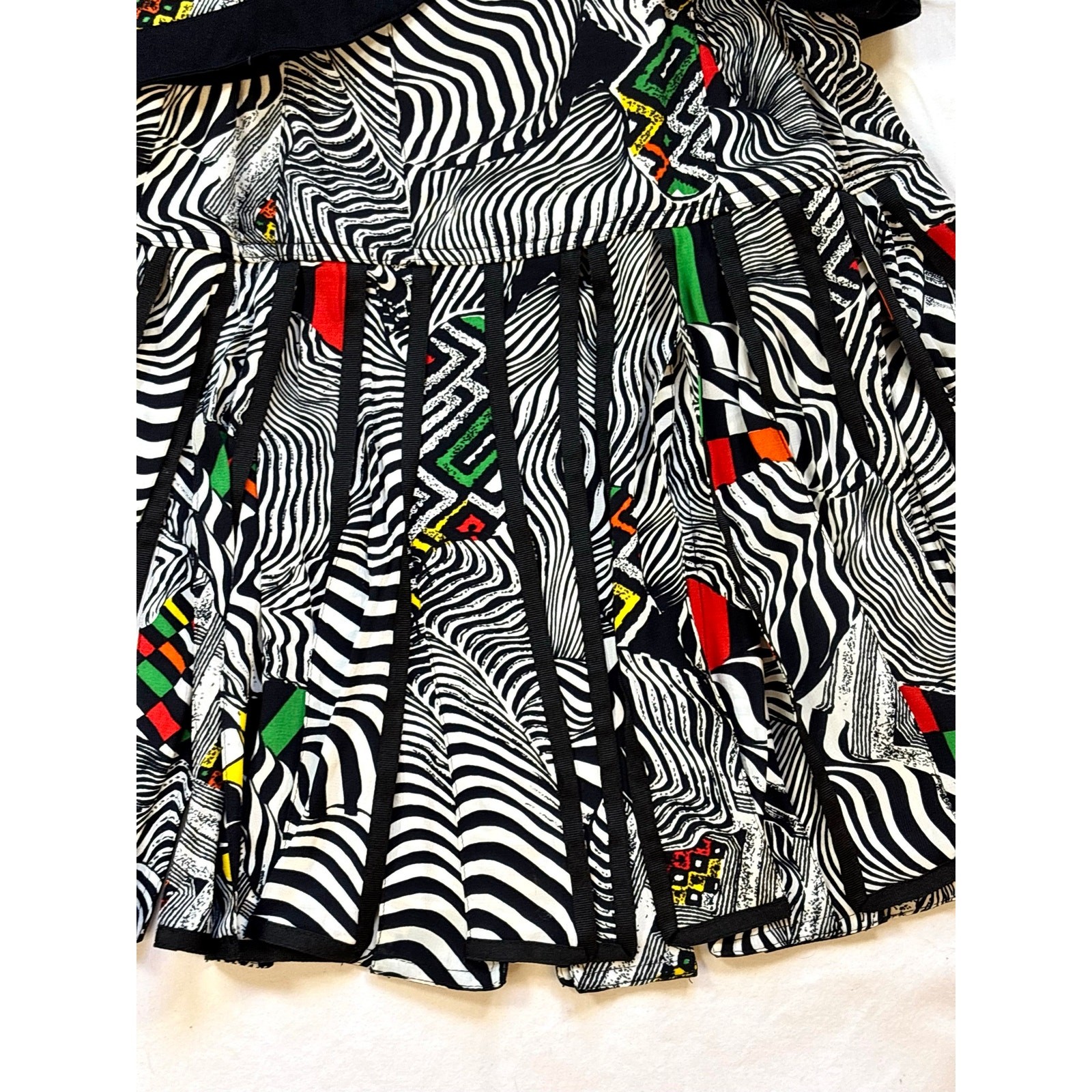 1980s IIF Zebra Geometric Print Skirt Set Blazer Car Wash Fringe Mini Two Piece