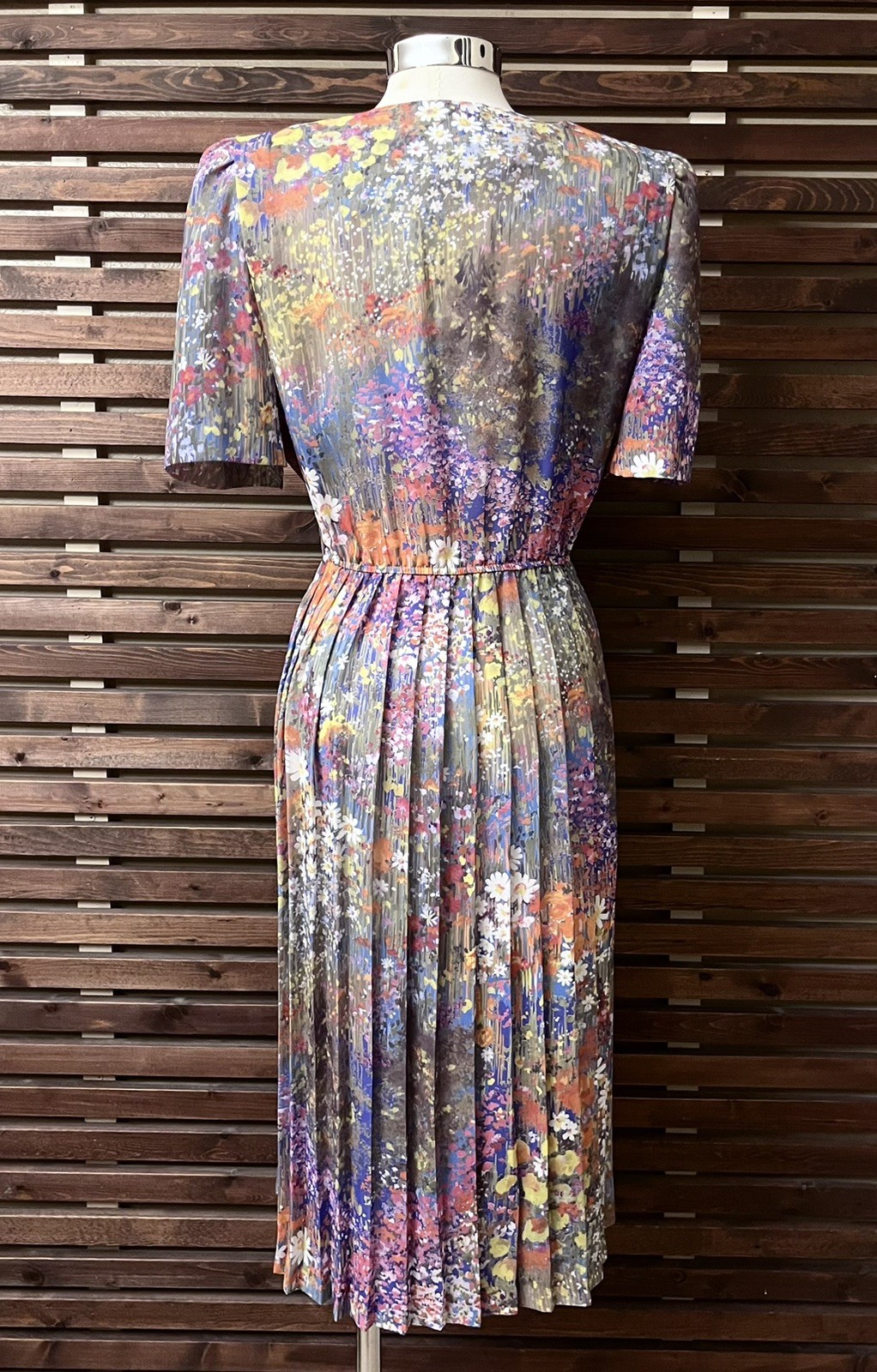 1980s Vintage Purple Orange Green White Floral Short Sleeve Pleated Midi Dress