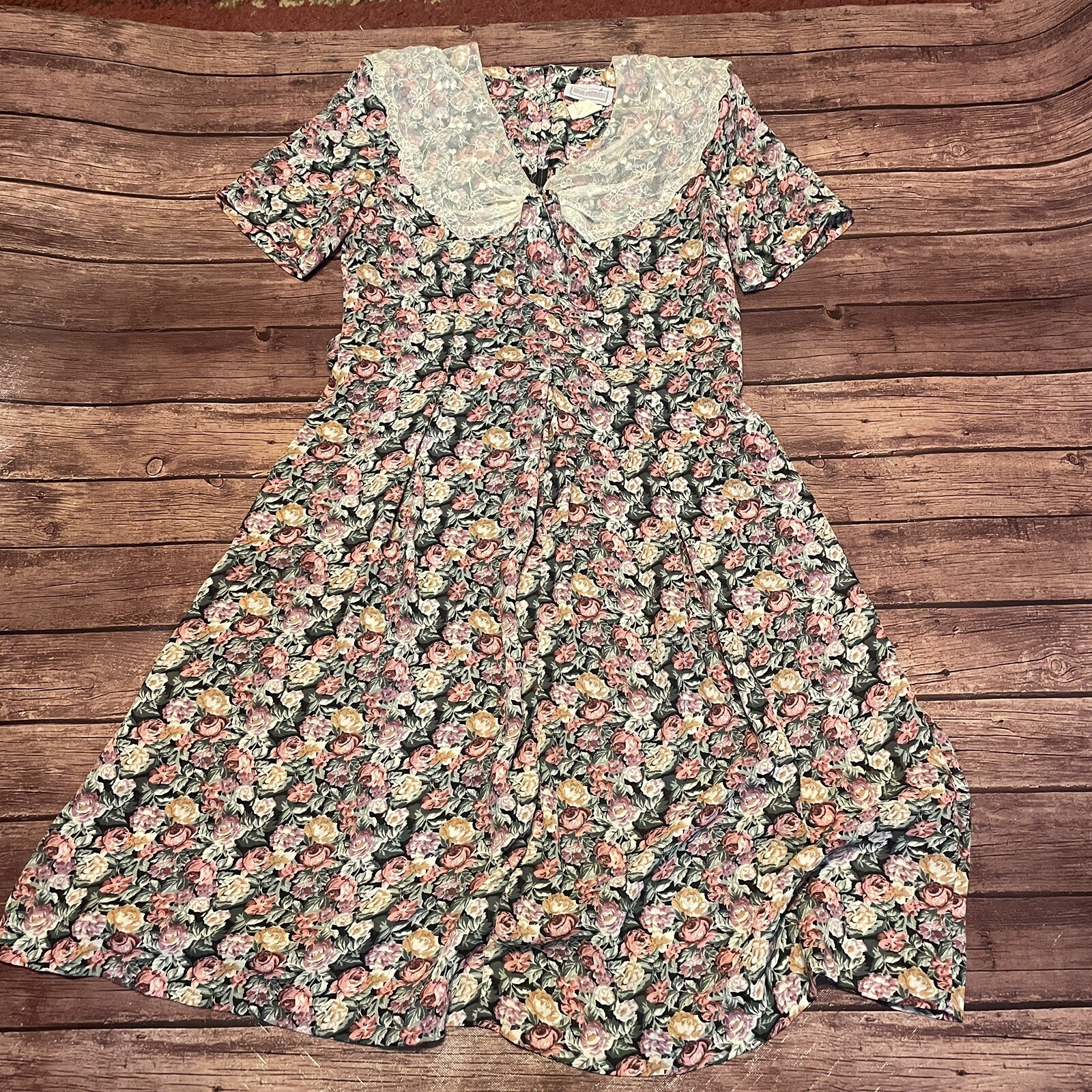 Vintage 90s Lisa Petites Floral Dress Size 6 Lace