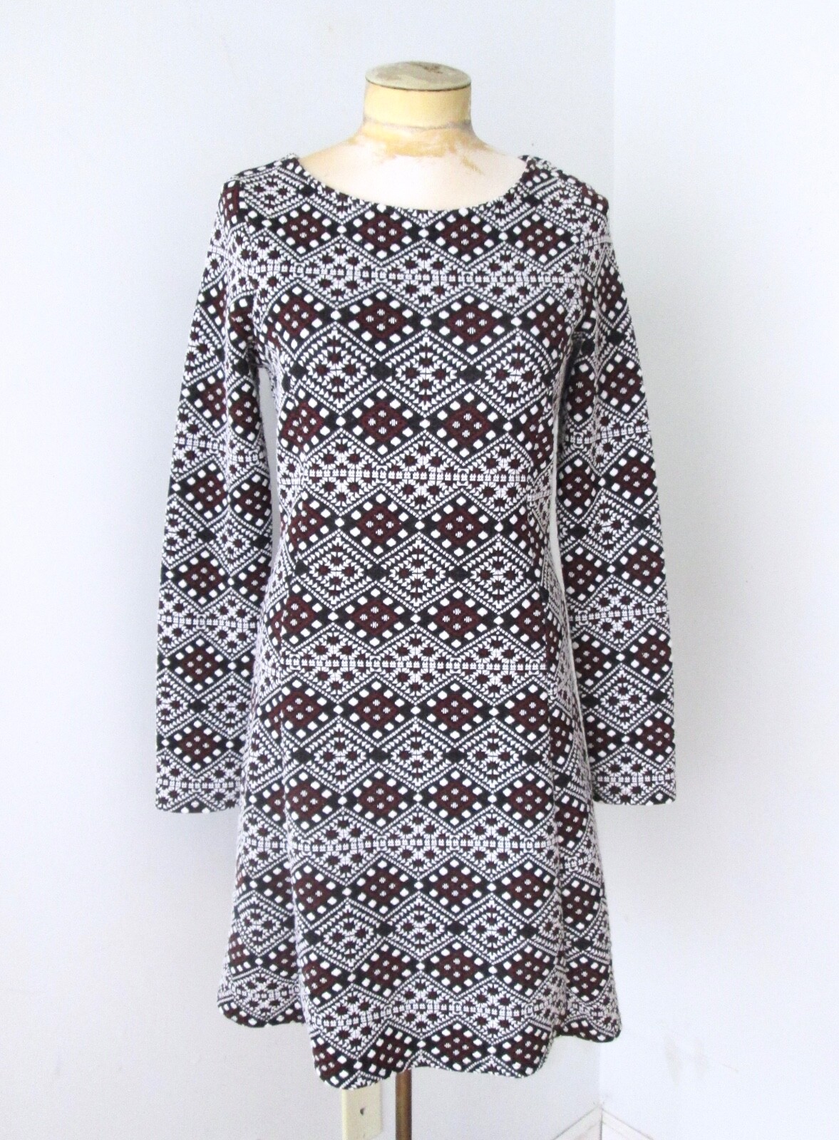 Vtg 70s mod brown black red geometric tribal soft knit swing fit flare dress S