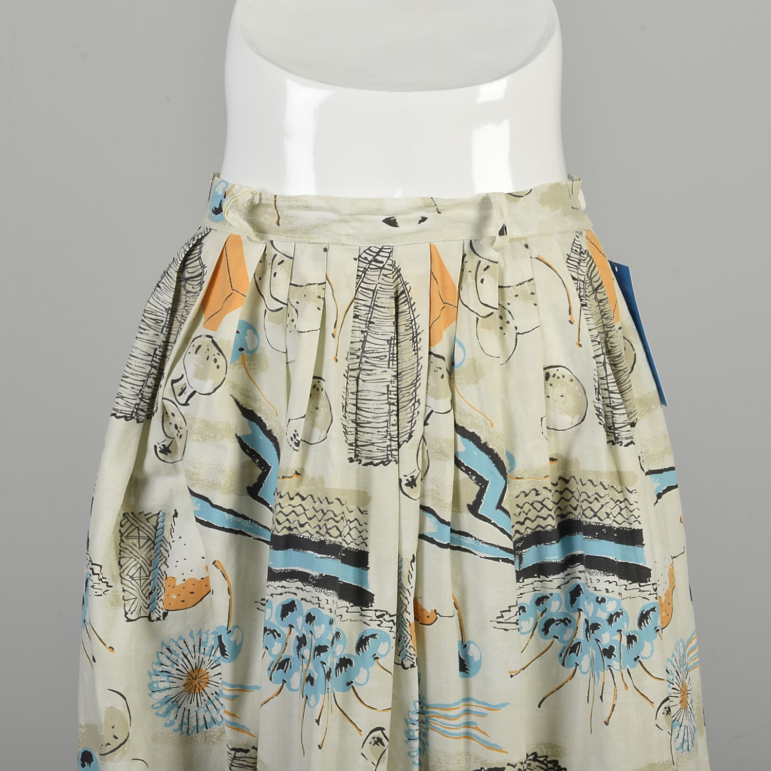 Medium 1950s Novelty Cotton Skirt Beige Tan Blue Orange Food Wine Tea Length