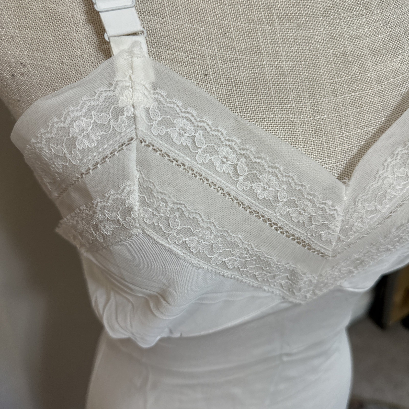 Vtg White Slip Undergarment By Fascination Lingerie Petite