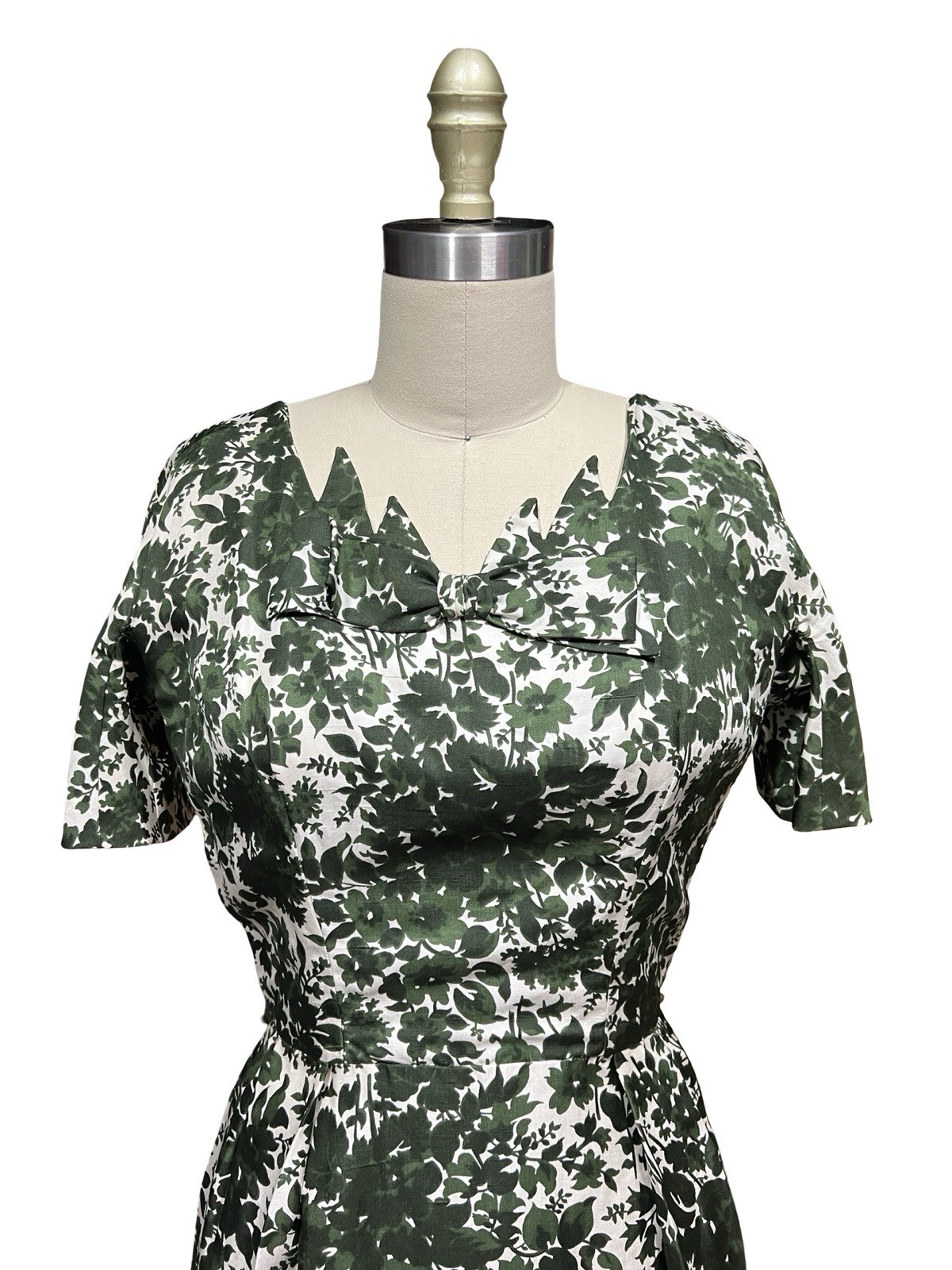 Vtg 1960’s Green Silk dupioni Wiggle day dress Notched Collar Frenchshire S