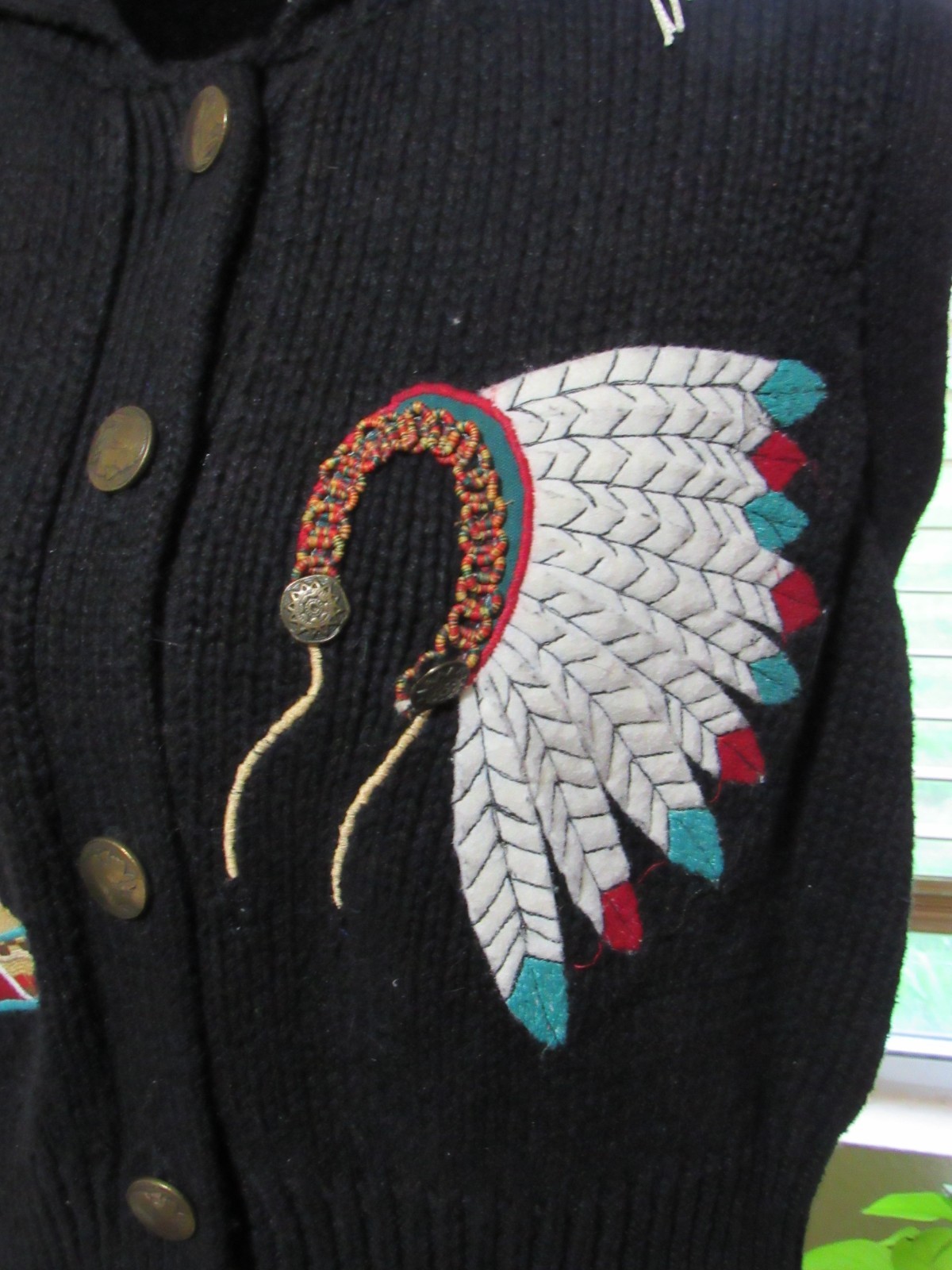 VTG Sharon Young Native American Black Sweater Vest TeePee Headdress Fringe S