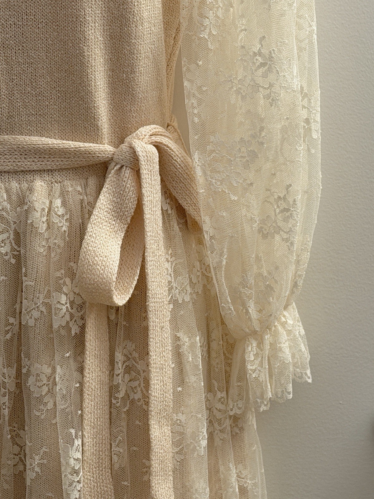 PAT SANDLER FOR WELLMORE VINTAGE PINK SANTANA KNIT IVORY LACE DRESS 8 MEDIUM M