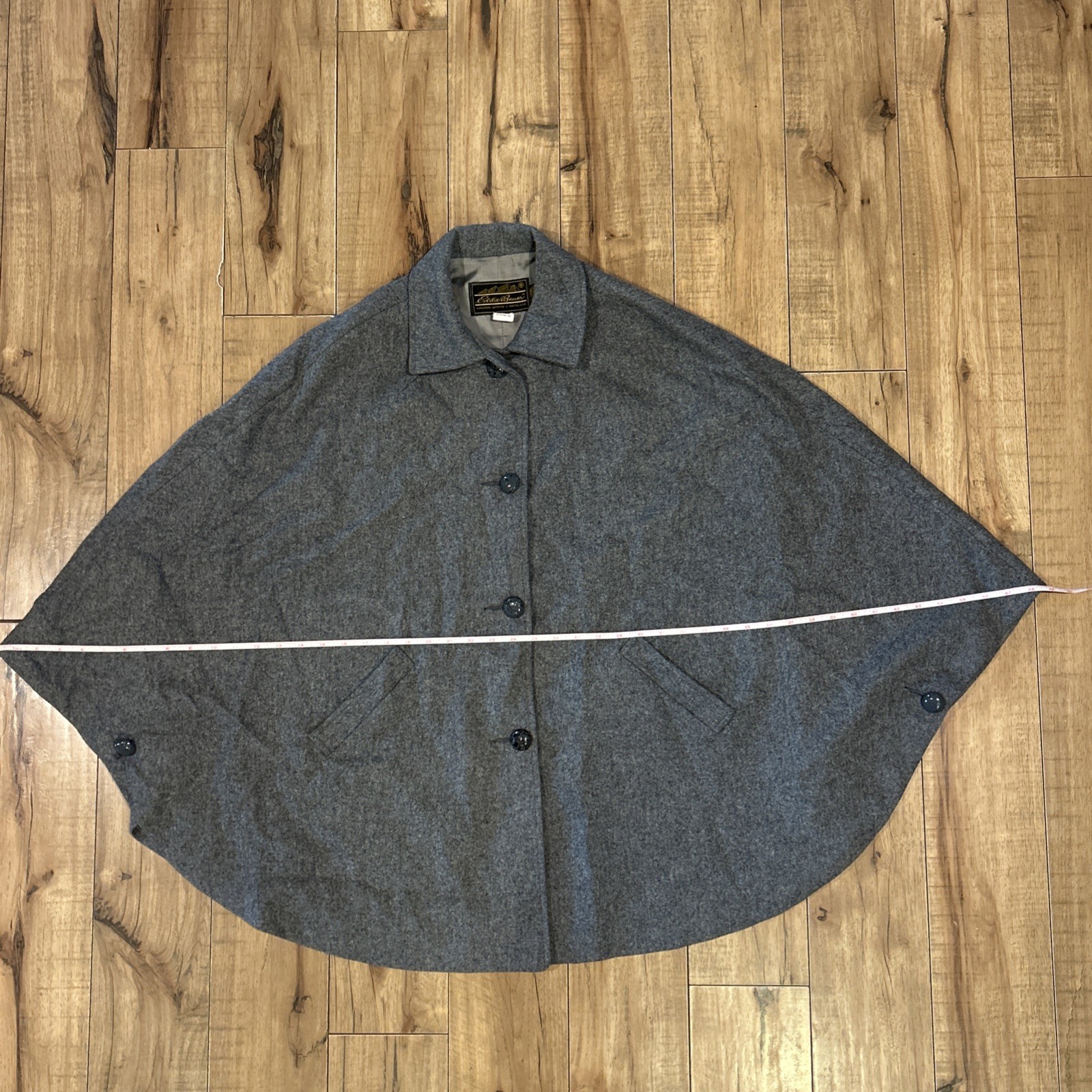Vintage C.C. Filson Co Eddie Bauer Women’s Cape Size M 100% Virgin Wool Gray USA