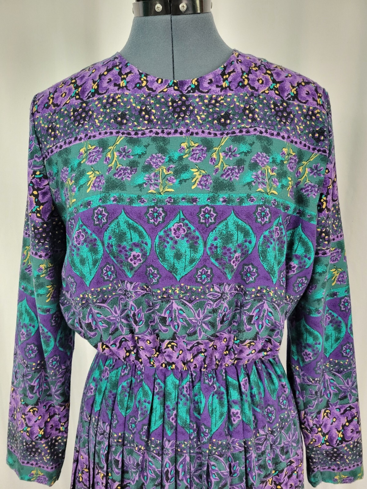 Vintage Terri Ellen Purple & Green Patterned Dress Size M/L?