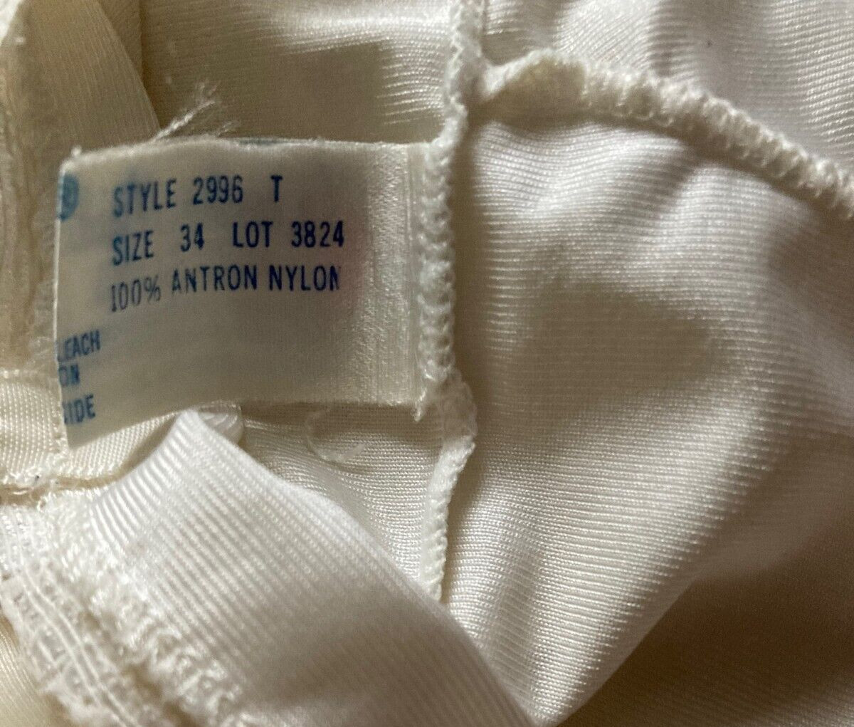 Wonder Maid Non-Cling White Full Slip w/Bodice&Hem Lace Size 34 T (Style 2996)