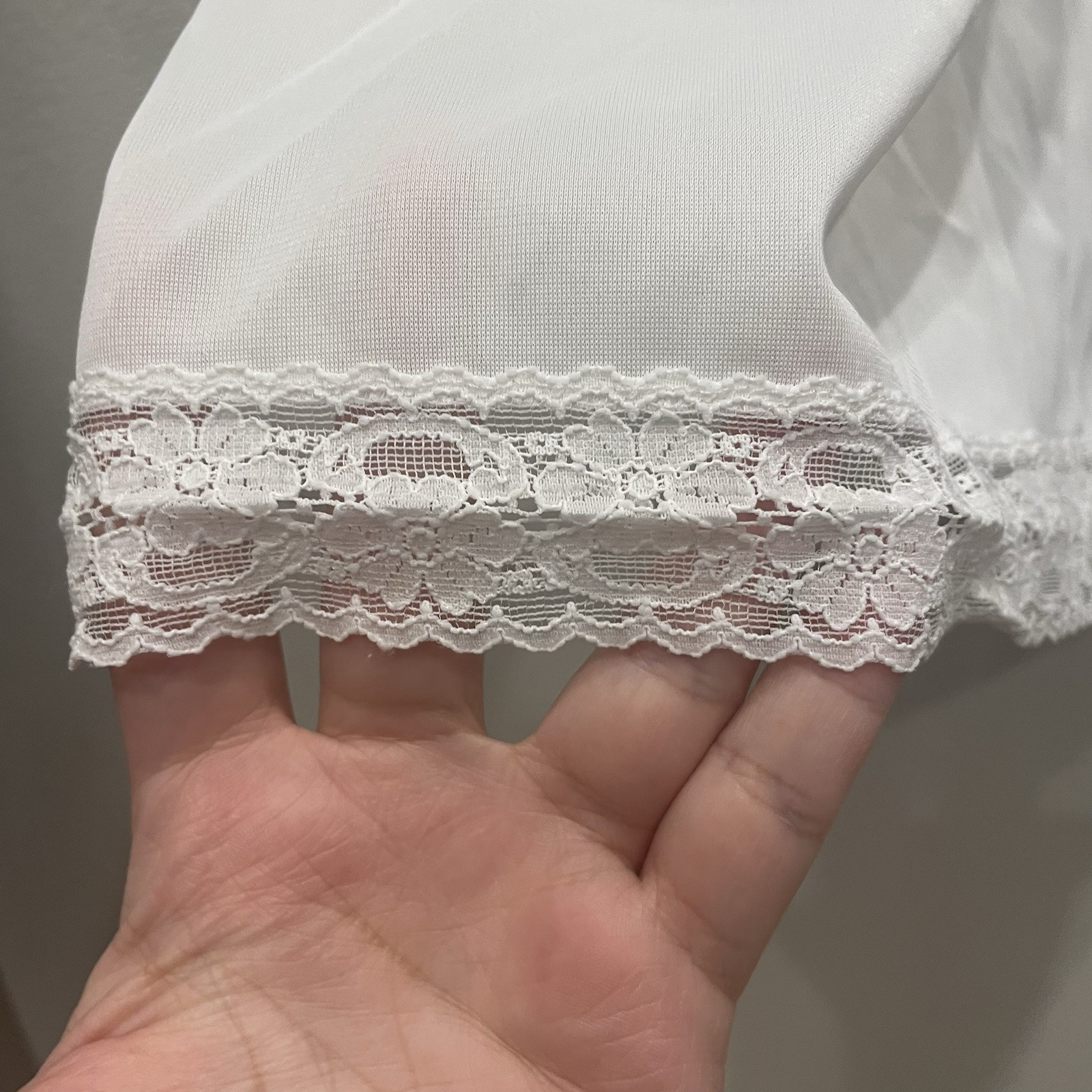 VTG Vanity Fair White Antron III Full Slip Dress Nylon Lace Sz M 36 Bust 28 Long