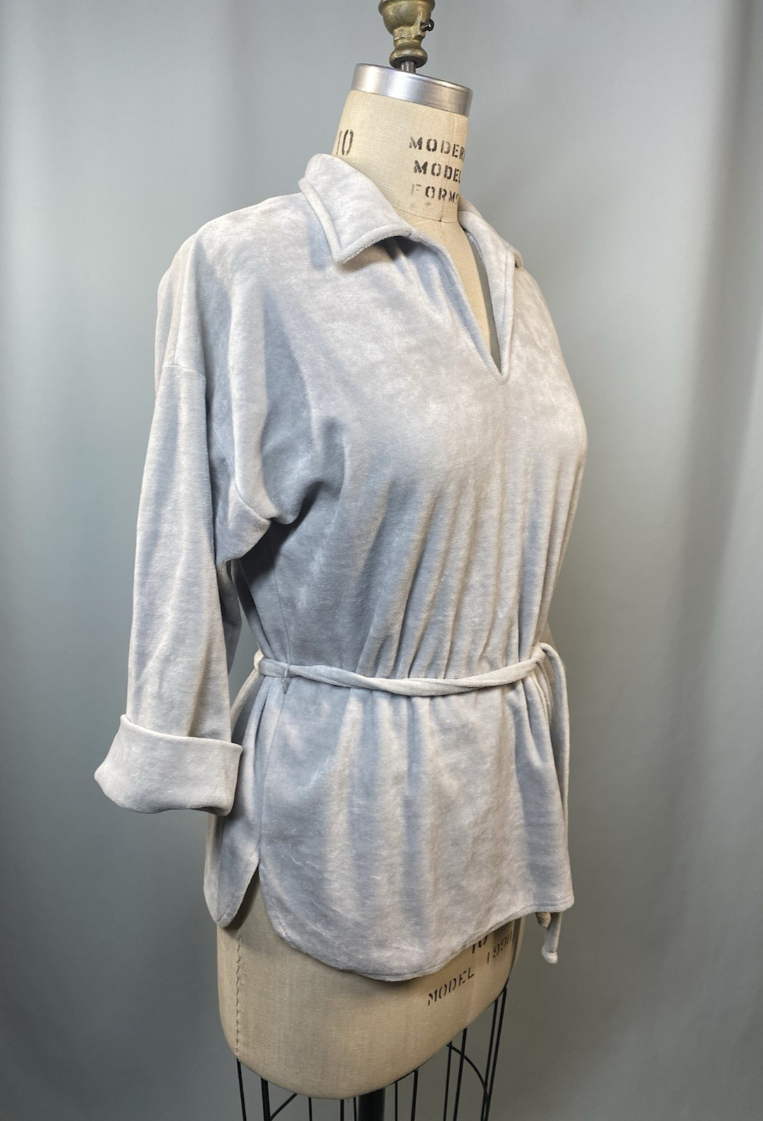 NIKKI Women’s Vintage Top SIZE LARGE 13/14 Gray velour velvet 70s 80s Disco