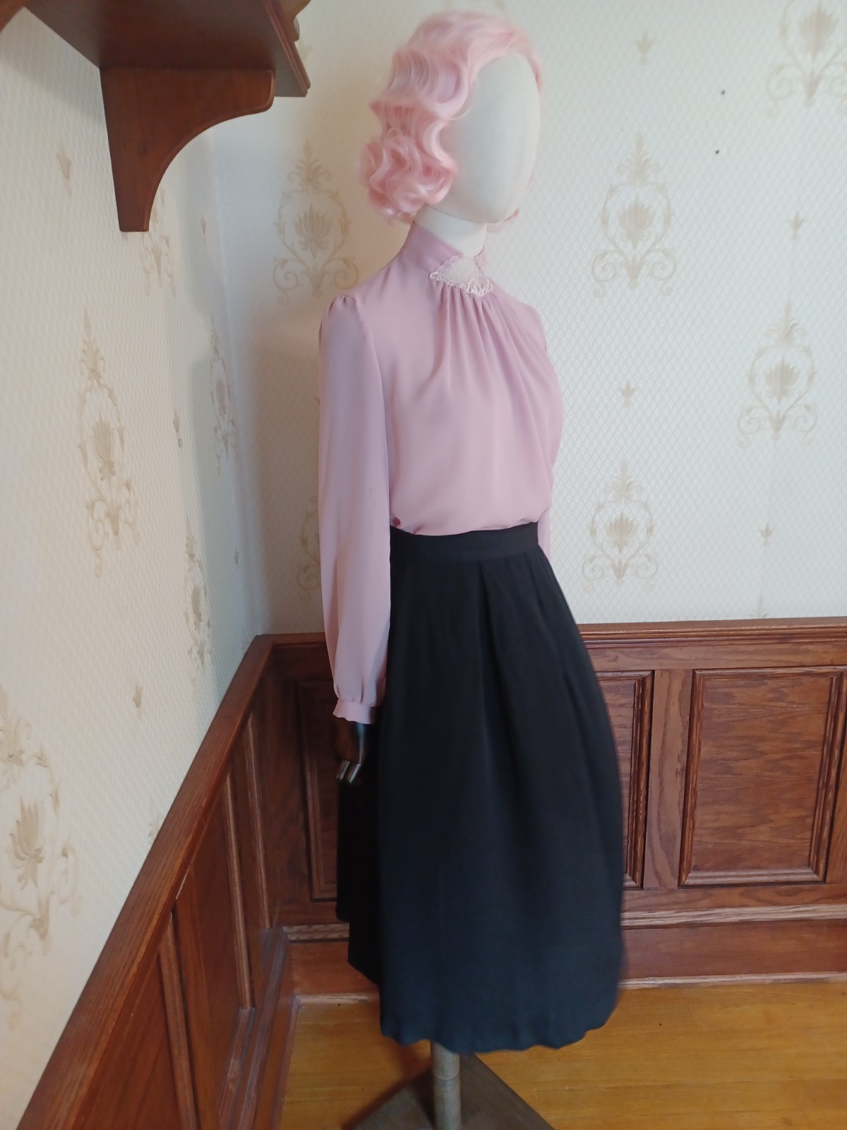 Vintage 1980s Casablanca Black High Waist Flowy Classic Academia Midi Skirt